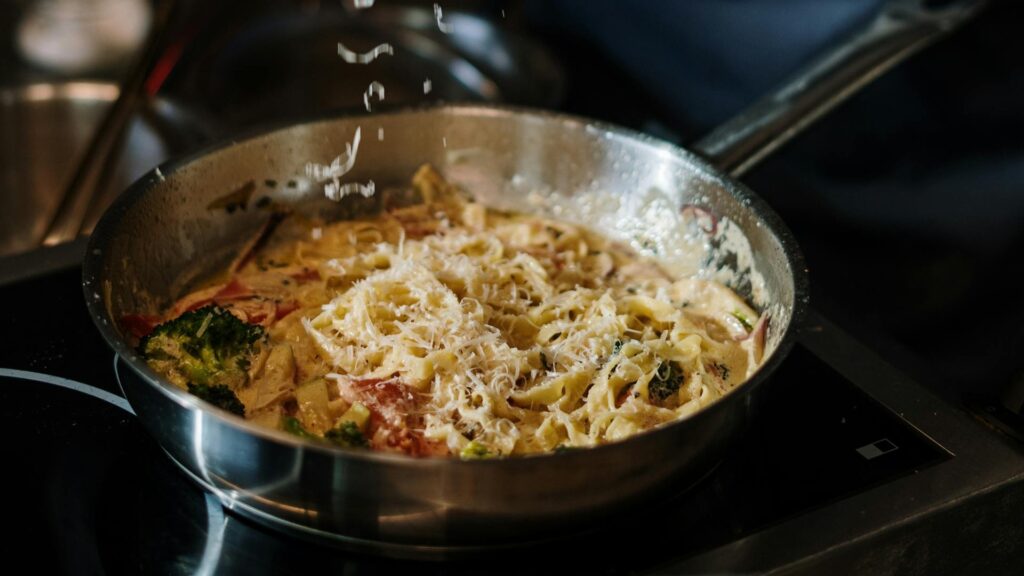 L'inox est un allié de votre cuisine. // Source : Pexels L'inox est un allié de votre cuisine. // Source : Pexels