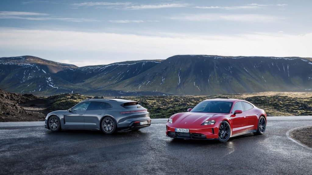 Les Porsche Taycan 4 et Taycan GTS (2025) // Source : Porsche Les Porsche Taycan 4 et Taycan GTS (2025) // Source : Porsche