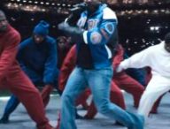 Kendrick Lamar au Samuel L. Jackson au Apple Music Super Bowl LIX Halftime Show // Source : Apple Music Super Bowl LIX Halftime Show Kendrick Lamar au Samuel L. Jackson au Apple Music Super Bowl LIX Halftime Show // Source : Apple Music Super Bowl LIX Halftime Show