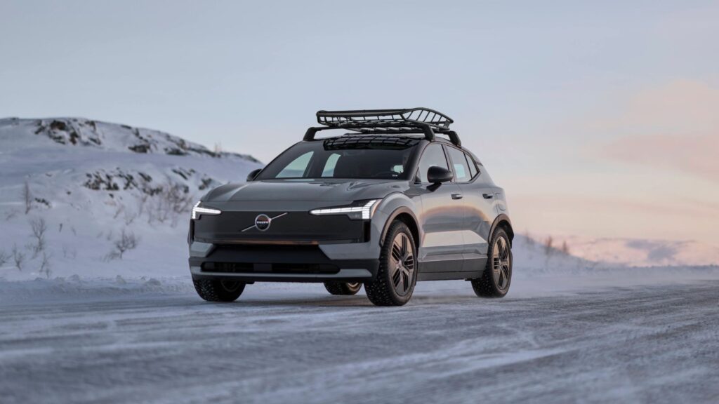 Le Volvo EX30 Cross Country // Source : Volvo Le Volvo EX30 Cross Country // Source : Volvo