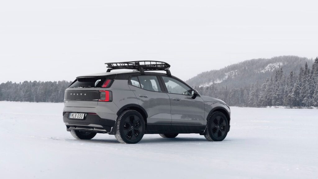 Le Volvo EX30 Cross Country // Source : Volvo Le Volvo EX30 Cross Country // Source : Volvo