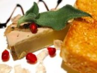Foie gras sur une assiette, recoupée  // Source : Pixabay 