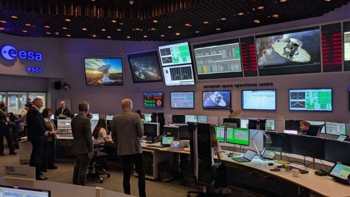 Commande finale sont envoyés à Gaia depuis la chambre de contrôle de l'ESA // Source : ESA Commande finale sont envoyés à Gaia depuis la chambre de contrôle de l'ESA // Source : ESA