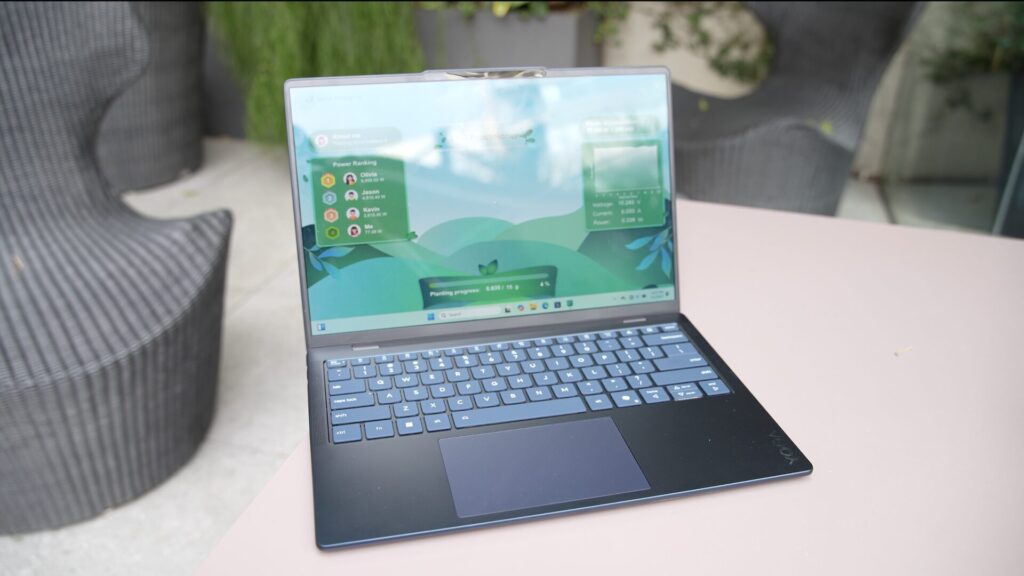 Lenovo Yoga Solar PC Concept // Source : Numerama Lenovo Yoga Solar PC Concept // Source : Numerama