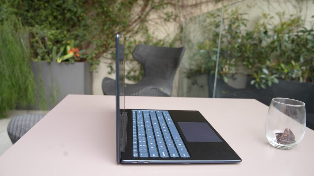 Lenovo Yoga Solar PC Concept // Source : Numerama Lenovo Yoga Solar PC Concept // Source : Numerama