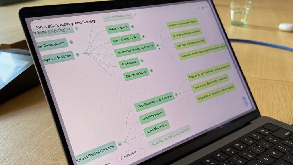 La carte mentale est la dernière idée de NotebookLM, chaque lien est exprimé avec un arbre. Un clic permet d'interroger un sujet. La carte mentale est la dernière idée de NotebookLM, chaque lien est exprimé avec un arbre. Un clic permet d'interroger un sujet.