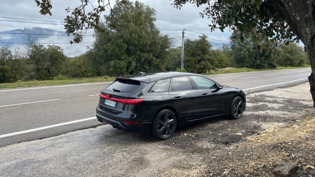 L'Audi A6 Avant e-tron à l'essai // Source : Robin San Vicente pour Numerama L'Audi A6 Avant e-tron à l'essai // Source : Robin San Vicente pour Numerama