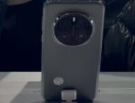 Plusieurs smartphones Honor Magic 7 Pro. // Source : Numerama Plusieurs smartphones Honor Magic 7 Pro. // Source : Numerama