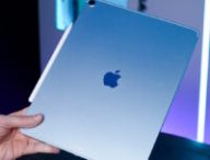 Le dos de l'iPad Air M3 est simple : il n'y a plus qu'une pomme. // Source : Nino Barbey / Numerama Le dos de l'iPad Air M3 est simple : il n'y a plus qu'une pomme. // Source : Nino Barbey / Numerama