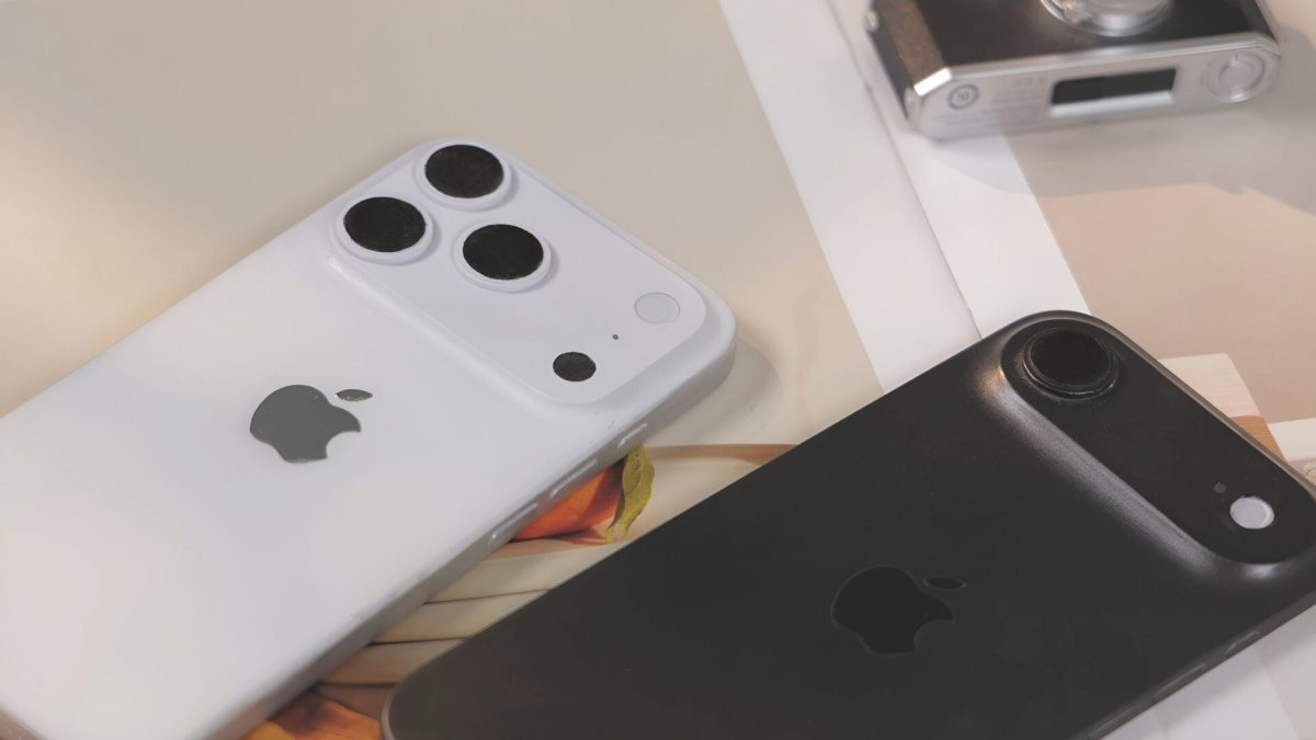Les iPhone 17 Pro et iPhone 17 Pro Max // Source : Alfred Tertrais - Numerama Les iPhone 17 Pro et iPhone 17 Pro Max // Source : Alfred Tertrais - Numerama