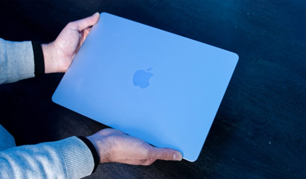 Apple MacBook Air M4 // Source : Nino Barbey / Numerama Apple MacBook Air M4 // Source : Nino Barbey / Numerama