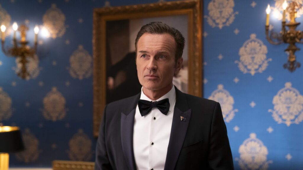 Julian McMahon dans La Résidence // Source : Jessica Brooks/Netflix Julian McMahon dans La Résidence // Source : Jessica Brooks/Netflix