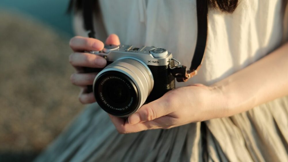 Le Fujifilm X-M5 intéresse car il est particulièrement compact. // Source : Shiori Iwakura Le Fujifilm X-M5 intéresse car il est particulièrement compact. // Source : Shiori Iwakura
