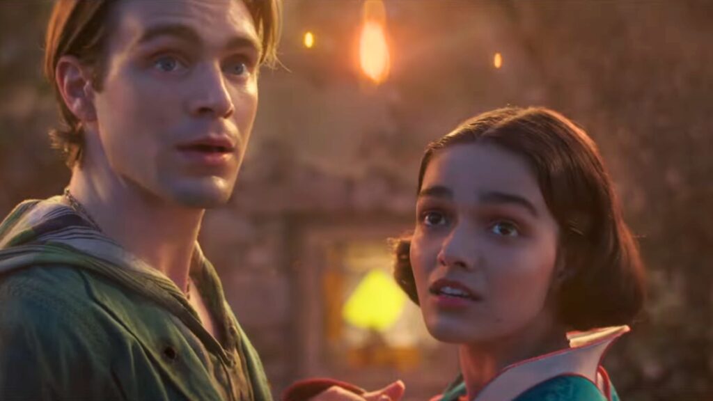Jonathan (Andrew Burnap) et Blanche-Neige (Rachel Zeigler). // Source : Disney Jonathan (Andrew Burnap) et Blanche-Neige (Rachel Zeigler). // Source : Disney