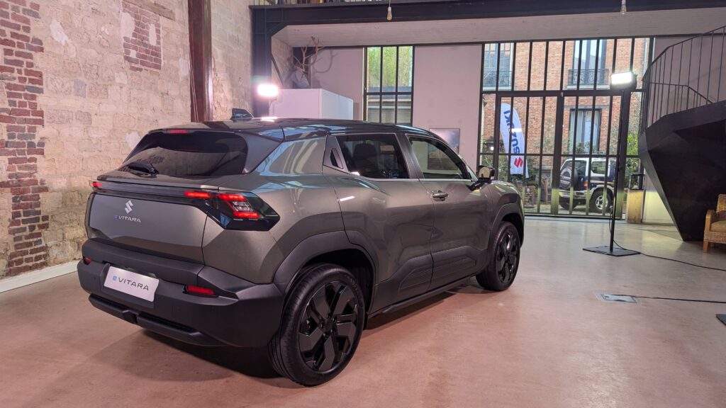 Suzuki eVitara // Source : Raphaelle Baut pour Numerama Suzuki eVitara // Source : Raphaelle Baut pour Numerama