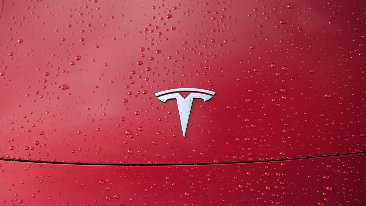 Tesla logo  // Source : JackieLou DL - Pixabay