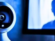 Des hackers ont piraté une entreprise depuis une ancienne webcam. // Source : Numerama avec Midjourney