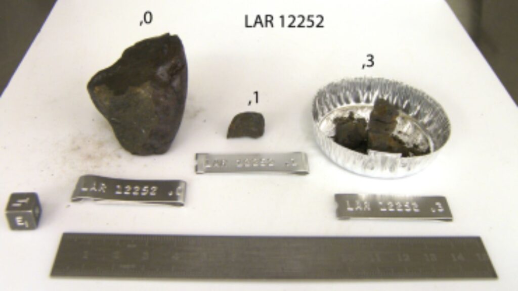 L'échantillon de la météorite LAR 12252 // Source : NASA L'échantillon de la météorite LAR 12252 // Source : NASA