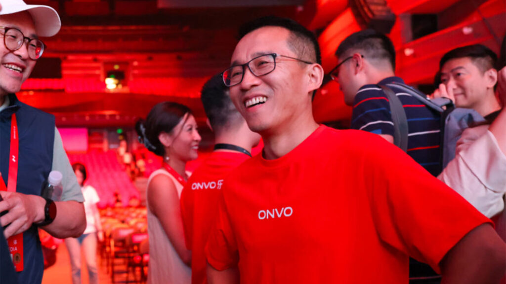 Alan Ai lors d'un événement Onvo // Source : Onvo Alan Ai lors d'un événement Onvo // Source : Onvo
