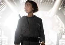 Sydney Chandler interprète Wendy, l'héroïne d'Alien : Earth // Source : Patrick Brown/FX
