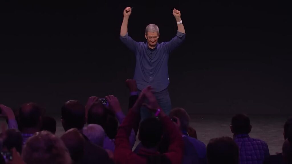 Tim Cook lors de l'annonce de l'Apple Watch.