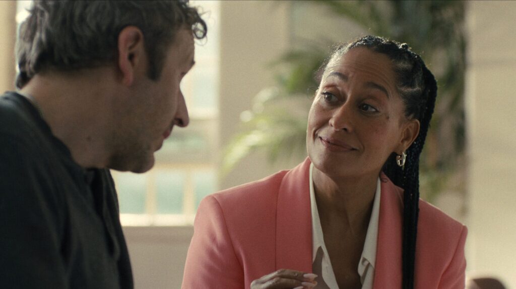 Gaynor, la vendeuse sans pitié de Rivermind // Source : Netflix Gaynor, la vendeuse sans pitié de Rivermind // Source : Netflix