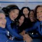 L'équipage dans la capsule. // Source : Capture écran via X @blueorigin (image modifiée) L'équipage dans la capsule. // Source : Capture écran via X @blueorigin (image modifiée)