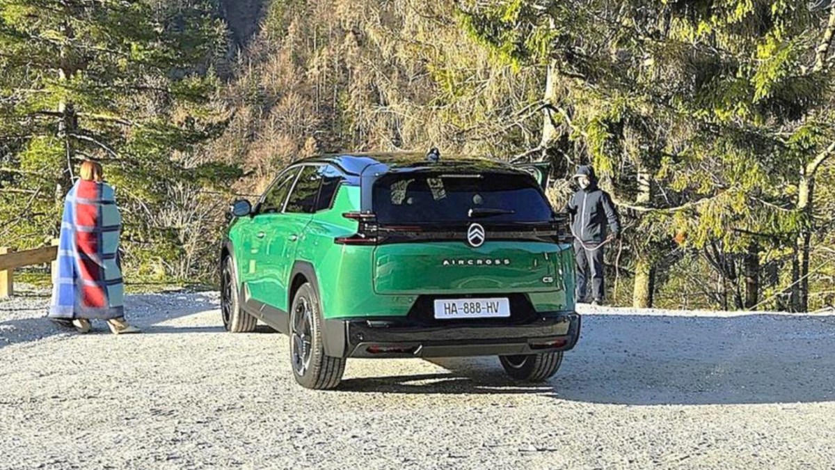 Un média Slovène à surpris le nouveau Citroën C5 Aircross avant sa présentation officielle // Source : Jure Šujica - Finance