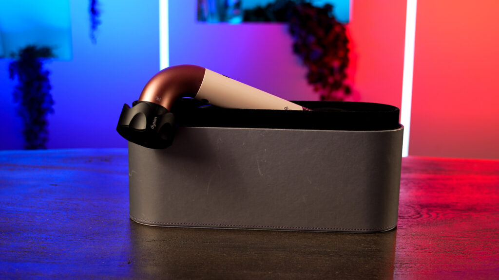 Dyson Supersonic r // Source : Nino Barbey pour Numerama Dyson Supersonic r // Source : Nino Barbey pour Numerama