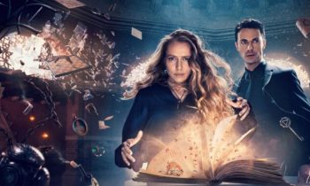 Diana et Matthew dans A Discovery of Witches // Source : Sky1 Diana et Matthew dans A Discovery of Witches // Source : Sky1