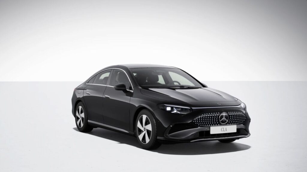 La Mercedes CLA électrique dans sa version de base Progressive Line // Source : Mercedes (capture d'écran) La Mercedes CLA électrique dans sa version de base Progressive Line // Source : Mercedes (capture d'écran)
