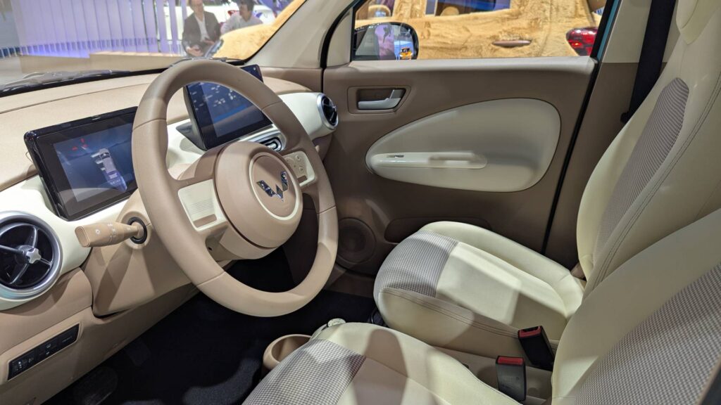 Intérieur de la Wuling Mini EV à 5 000 € // Source : Raphaelle Baut pour Numerama 