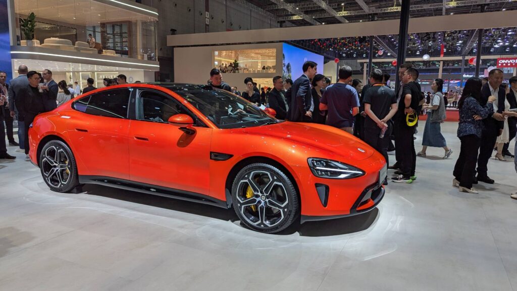 Xiaomi SU7 au salon de Shanghai 2025 // Source : Raphaelle Baut pour Numerama Xiaomi SU7 au salon de Shanghai 2025 // Source : Raphaelle Baut pour Numerama
