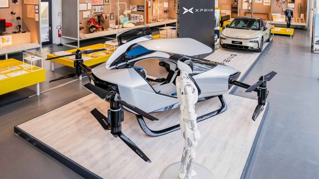 Xpeng et ses différentes technologies : robot, e-vtol, voiture // Source : Xpeng Xpeng et ses différentes technologies : robot, e-vtol, voiture // Source : Xpeng