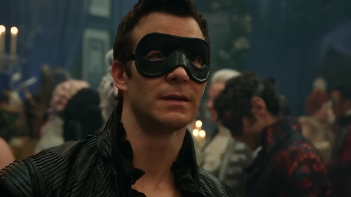 Luke Thompson dans le rôle de Benedict, dans la saison 4 de Bridgerton. // Source : Netflix Luke Thompson dans le rôle de Benedict, dans la saison 4 de Bridgerton. // Source : Netflix