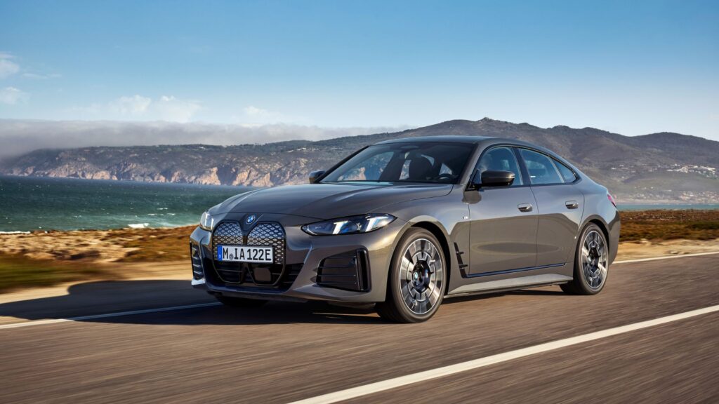 La BMW i4 (2025) // Source : BMW