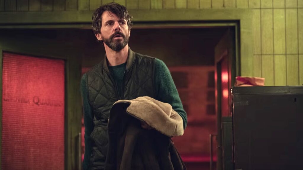 Matthew Goode dans Les Dossiers Oubliés // Source : Netflix Matthew Goode dans Les Dossiers Oubliés // Source : Netflix