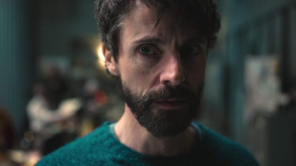 Matthew Goode ou Benedict Cumberbatch ? Vous avez quatre heures. // Source : Netflix Matthew Goode ou Benedict Cumberbatch ? Vous avez quatre heures. // Source : Netflix