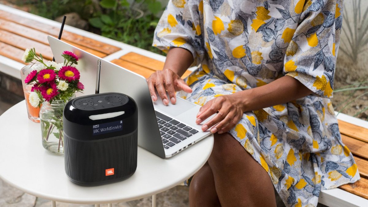 L'enceinte er radio portable JBL Tuner XL // Source : JBL
