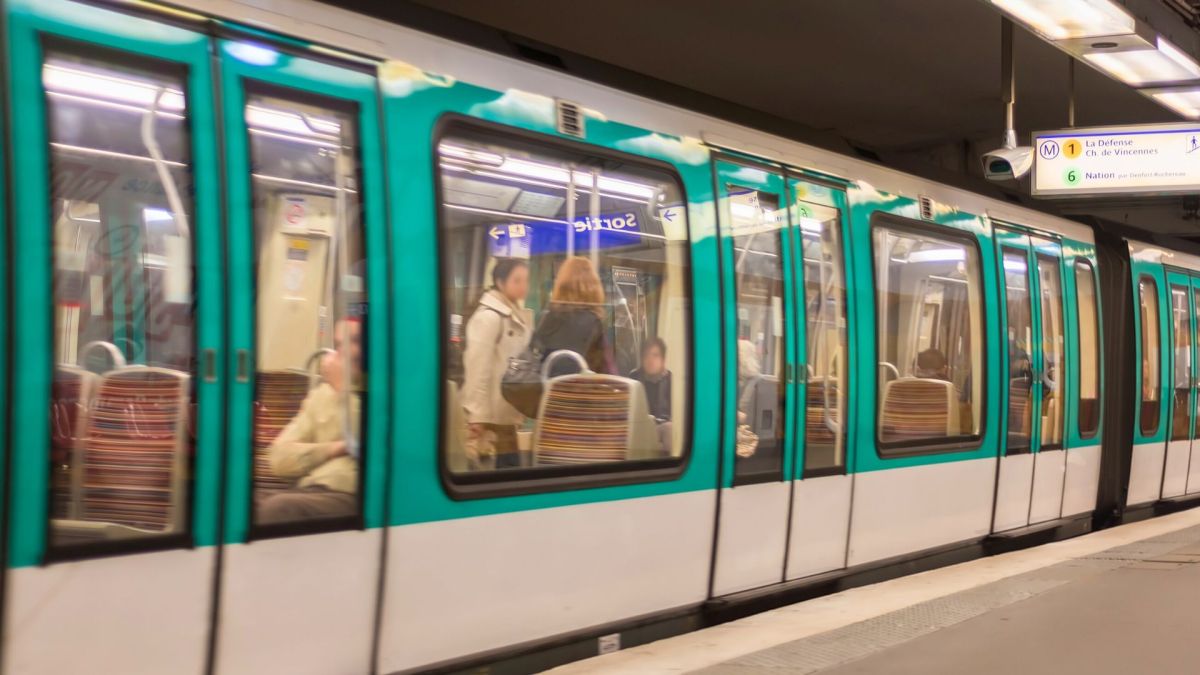 Le métro à Paris. // Source : Canva Le métro à Paris. // Source : Canva