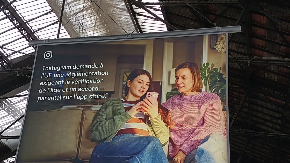 Instagram fait de la publicité dans les gares pour forcer l'UE à adopter une réglementation // Source : Olivier Poncet via X Instagram fait de la publicité dans les gares pour forcer l'UE à adopter une réglementation // Source : Olivier Poncet via X