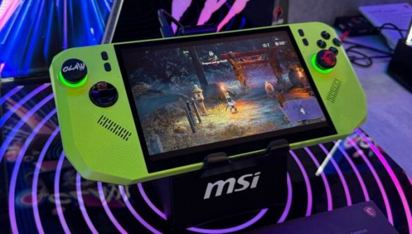 MSI Claw A8 en jaune. // Source : Numerama MSI Claw A8 en jaune. // Source : Numerama