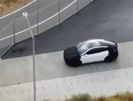 Un prototype de Tesla Model Y a été observé à la Gigafactory de Fremont // Source : Met God in Wilderness via YouTube Un prototype de Tesla Model Y a été observé à la Gigafactory de Fremont // Source : Met God in Wilderness via YouTube