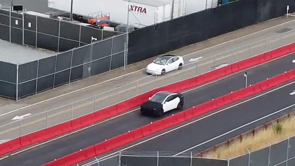 Un prototype de Tesla Model Y a été observé à la Gigafactory de Fremont // Source : Met God in Wilderness