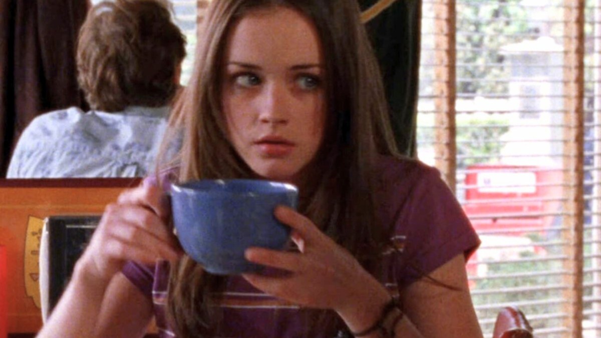 Rory, chez Luke, dans Gilmore Girls. // Source : Netflix Rory, chez Luke, dans Gilmore Girls. // Source : Netflix