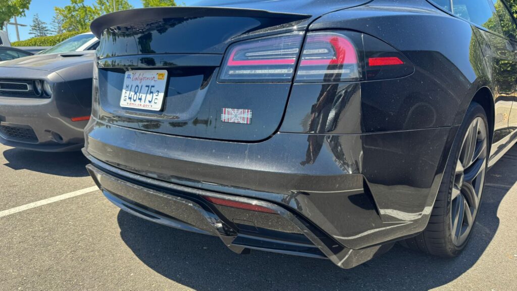 Un bouclier arrière plus agressif pour la Tesla Model S Plaid restylée // Source : The Kilowatts via X