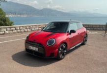 La Mini John Cooper Works E // Source : Robin San Vicente pour Numerama La Mini John Cooper Works E // Source : Robin San Vicente pour Numerama