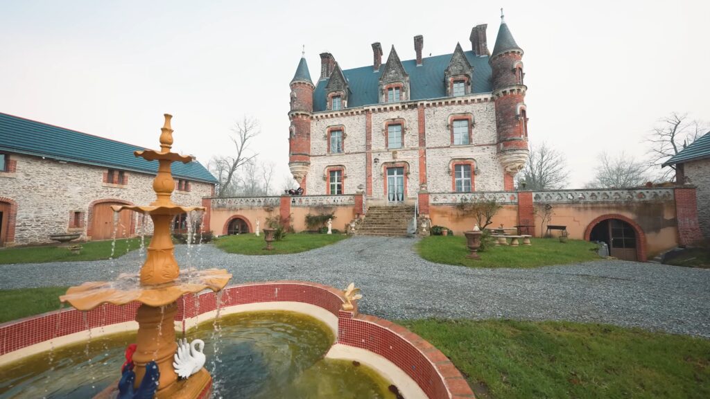 Le Château de la Colette // Source : Capture Numerama via Lulu ronce de noyer sur YouTube Le Château de la Colette // Source : Capture Numerama via Lulu ronce de noyer sur YouTube