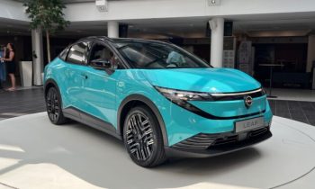 Découverte de la nouvelle Nissan Leaf // Source : Robin San Vicente pour Numerama Découverte de la nouvelle Nissan Leaf // Source : Robin San Vicente pour Numerama