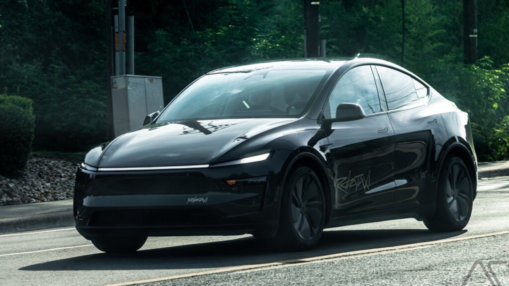 Le Tesla Model Y en version Robotaxi au Texas // Source : Adan Guajardo via X Le Tesla Model Y en version Robotaxi au Texas // Source : Adan Guajardo via X